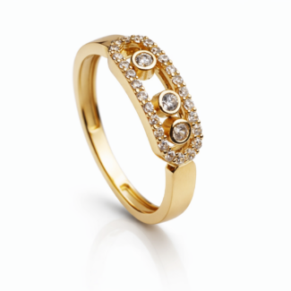 Arany gyűrű kövekkel